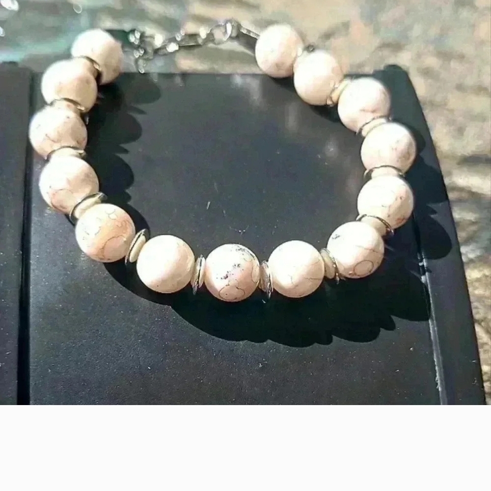 Elegant Cream Beaded Bracelet